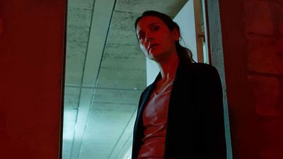 image de la news Juste un regard : TF1 annonce la nouvelle adaptation d'Harlan Coben avec Virginie Ledoyen