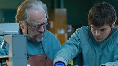 image de la news 3 extraits de The Jane Doe Identity : Brian Cox et Emile Hirsch piégés par une entité surnaturelle