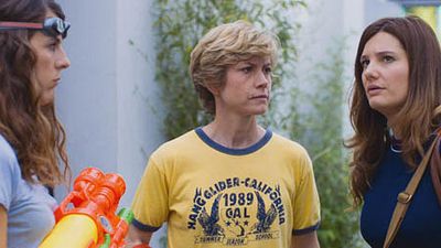 image de la news Bande-annonce Embrasse-moi ! : Océanerosemarie prête à tout pour séduire Alice Pol