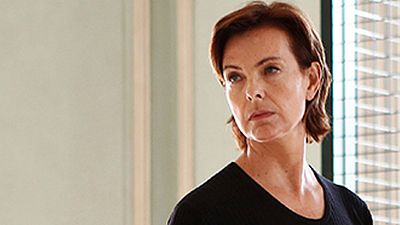 image de la news TF1 annonce la date de diffusion de La Mante, sa nouvelle mini-série avec Carole Bouquet