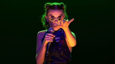 image de la news Stranger Things : le récap' de la saison 1 en rap par Millie Bobby Brown (Eleven)