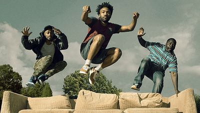 image de la news Atlanta : les héros font la fête en boîte dans le teaser de la saison 2