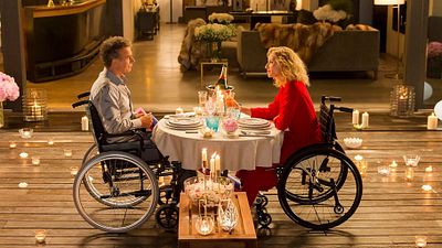 image de la news Bande-annonce Tout le monde debout : Franck Dubosc simule un handicap et séduit Alexandra Lamy