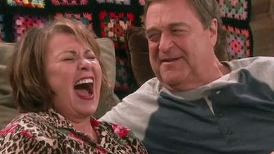 image de la news Roseanne : Tartes à la crème, nostalgie et fous rires dans la première bande-annonce du revival