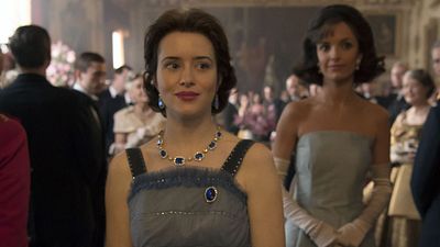 image de la news The Crown : on sait qui est le nouveau Prince Philip, et ce n'est pas Hugh Laurie