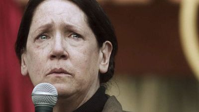 image de la news Ann Dowd : de Philadelphia à The Leftovers, l'incroyable parcours de la Tante Lydia de The Handmaid's Tale