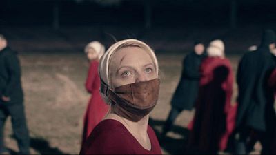 image de la news The Handmaid's Tale : "Avec cette série, nous faisons partie de la résistance"