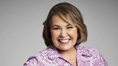 image de la news Roseanne : après un tweet raciste de l'actrice, ABC annule soudainement la sitcom !