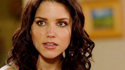 image de la news Les Frères Scott : Sophia Bush en dit plus sur le harcèlement sexuel du créateur de la série