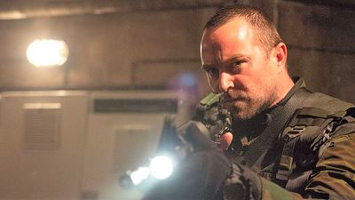 image de la news Trésor sous l'eau, soldats badass et batailles de tanks dans la bande-annonce de Braqueurs d'élite