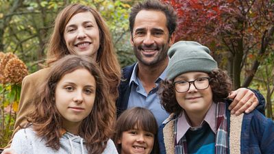 image de la news Papa Ou Maman : on a vu le premier épisode de l'adaptation en série des films à succès