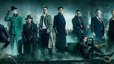 image de la news Gotham : une photo du casting au complet pour l'ultime saison de la série