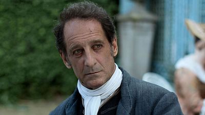 image de la news Bande-annonce Dernier amour : Stacy Martin courtisée par Vincent Lindon en Casanova