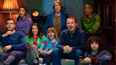 image de la news Years And Years sur Canal + Séries: pourquoi la série de Russell T. Davies est ce que vous verrez de plus puissant cette année