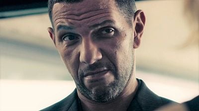 image de la news Bande-annonce Persona non grata : Nicolas Duvauchelle et Raphaël Personnaz manipulés par le dangereux Roschdy Zem