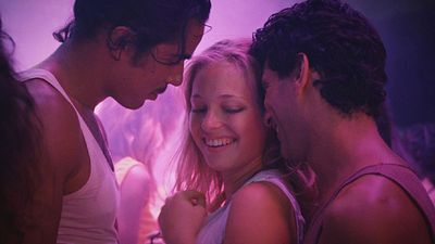 image de la news Cannes 2019 - Jour 10 : on a vécu l'expérience Kechiche, aimé un frigo, croisé des mafieux... [PODCAST]