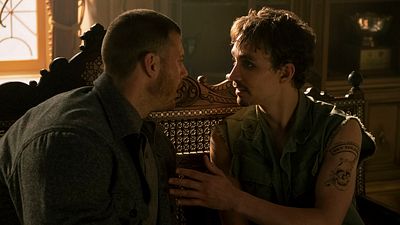 image de la news Umbrella Academy saison 2 : le casting pose sur le tournage qui vient de démarrer