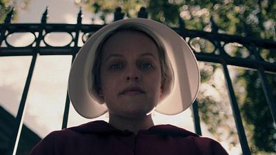 image de la news The Handmaid's Tale saison 3 : Elisabeth Moss annonce que Gilead peut devenir encore bien pire