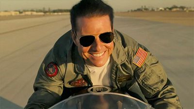 image de la news Top Gun Maverick : pourquoi le blouson de Tom Cruise a-t-il changé par rapport à celui de 1986 ?