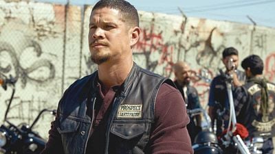 image de la news Mayans MC saison 2 : Kurt Sutter sur le départ, "l'homme blanc s'en va"