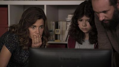 image de la news Teaser Selfie : Blanche Gardin se moque des influenceurs dans le film à sketches