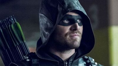 image de la news Arrow : les adieux des stars de la série sur le tournage du dernier épisode