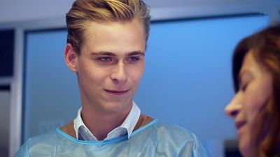 image de la news Demain nous appartient : "Bart va vivre l'événement le plus perturbant de sa vie" promet Hector Langevin