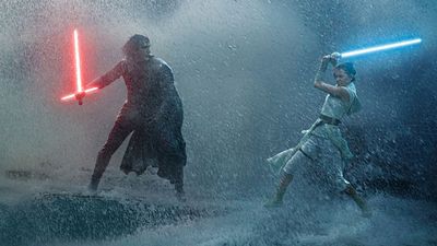 image de la news Star Wars 7, 8 et 9 : comment J.J. Abrams et Rian Johnson se sont appropriés l'héritage de la saga