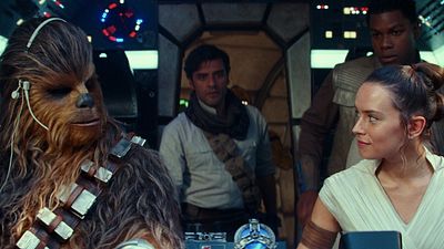 image de la news Star Wars 9 : que dit Chewbacca à Rey dans le Faucon Millenium ?