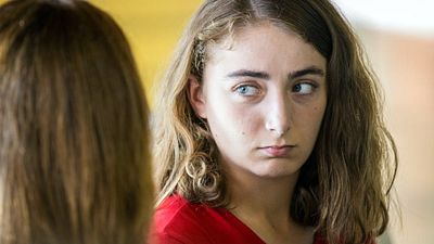 image de la news Les Bracelets rouges : reverra-t-on Louise (Mona Berard) dans la suite de la saison 3 ?