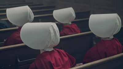 image de la news OCS : top 5 des séries adaptées de romans contemporains