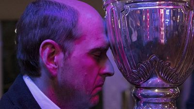 image de la news El Presidente (Amazon Prime) : que vaut la série sur le scandale qui fit trembler le monde du football ?