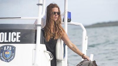 image de la news Reef Break (M6) : "rafraîchissante", "datée", "insipide"... que pense la presse de la série avec Poppy Montgomery ?