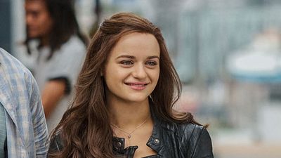 image de la news The Kissing Booth 2 (Netflix) : pourquoi Joey King porte-elle une perruque dans le film ?