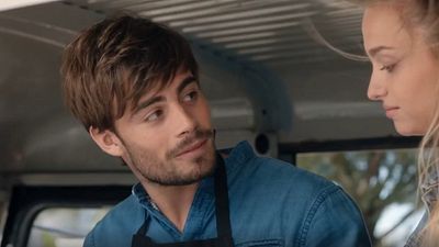 image de la news Demain nous appartient : quel rôle va jouer Salomé dans le départ de Maxime (Clément Rémiens) ?