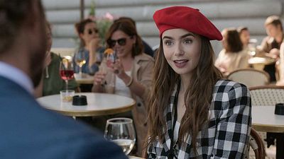 image de la news Emily in Paris : la playlist branchée de la comédie romantique Netflix
