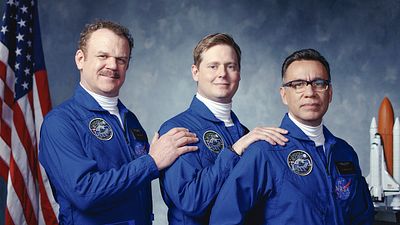 image de la news Moonbase 8 sur CANAL+ : que vaut la série spatiale… qui se déroule sur Terre ?