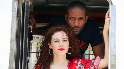 image de la news Coup de foudre à Bangkok : que vaut la comédie romantique avec Blandine Bellavoir et Loup-Denis Elion ?