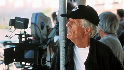 image de la news Mort de Michael Apted, le réalisateur du Monde ne suffit pas et Gorilles dans la brume