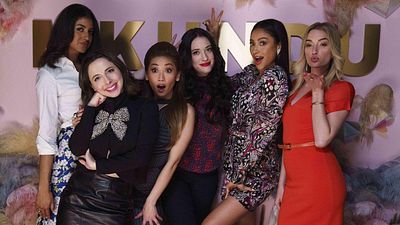image de la news Dollface sur Disney+ : c’est quoi cette série girl-power avec Kat Dennings et Brenda Song ?