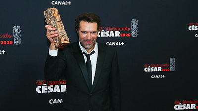 image de la news Après OSS 117, Nicolas Bedos retrouve Pierre Niney pour son nouveau film Mascarade