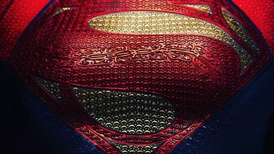 image de la news The Flash : Supergirl dévoile son costume sur le tournage