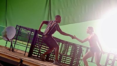 image de la news D'où l'on vient : comment les acteurs ont tourné la scène de danse sur le mur ?