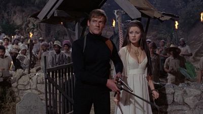 image de la news Vivre et laisser mourir : les coulisses de l'incroyable cascade avec les crocodiles