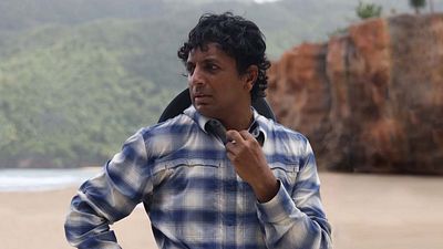 image de la news Old : M. Night Shyamalan nous livre ses secrets, de l'art du twist au thème de la famille