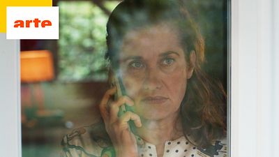 image de la news Les Hautes herbes sur Arte : que vaut ce thriller étrange avec Emmanuelle Devos ?