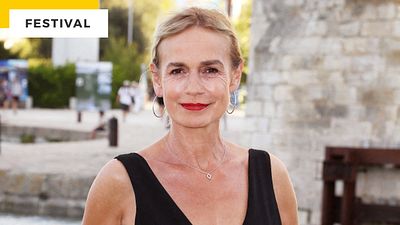 image de la news Les Combattantes sur TF1 : "J'ai adoré tourner avec Sofia Essaïdi" confie Sandrine Bonnaire