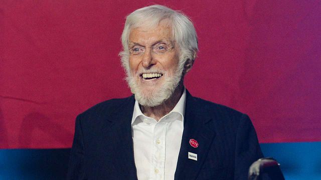 image de la news Cet acteur mythique qui aura bientôt 100 ans a refusé de reprendre le rôle de James Bond après Sean Connery, et la raison est hilarante !