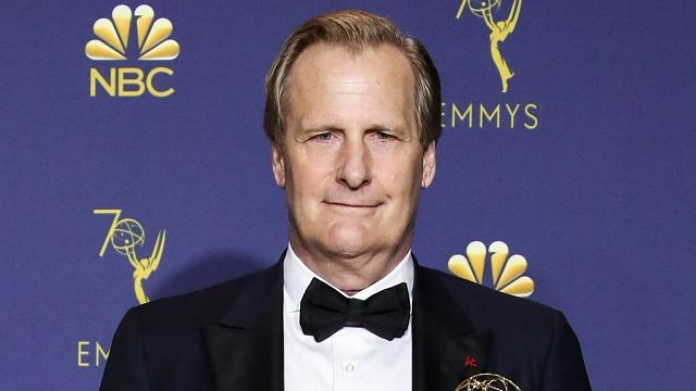 image de la news "Il a pris sa tête entre ses mains" : il y a 31 ans, en découvrant cette scène, le père de Jeff Daniels n'a pas compris qu'il était devant l'une des comédies les plus marquantes de la décennie