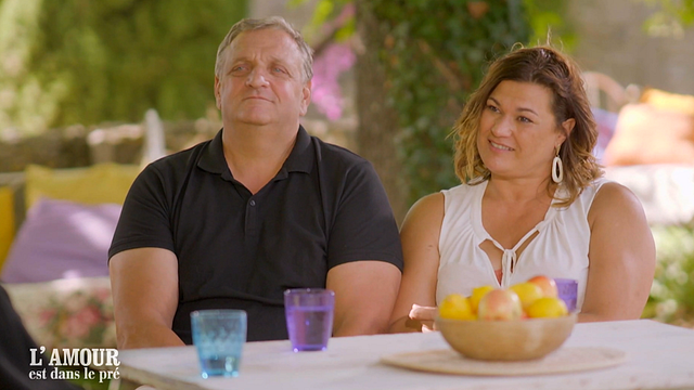 image de la news L'amour est dans le pré : Laurence a-t-elle emménagé chez Laurent depuis le bilan ? Elle répond